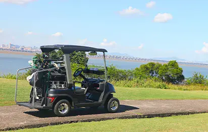 From Course to Community: Discovering the Main Differences in Medium Speed Vehicles