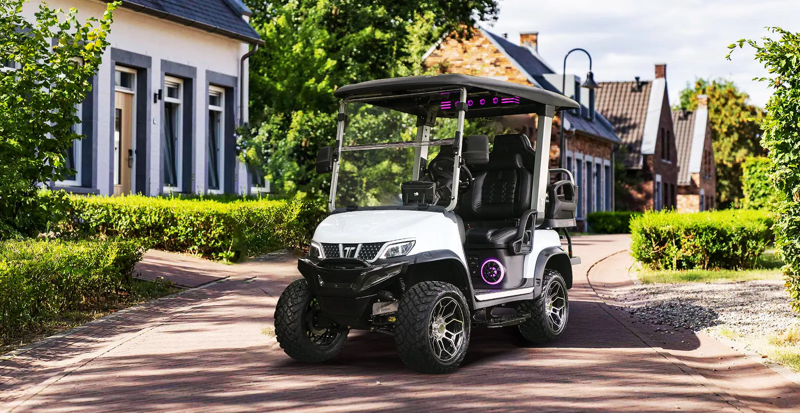 Tara 4WD Medium Speed Vehicle Off-Road in Action