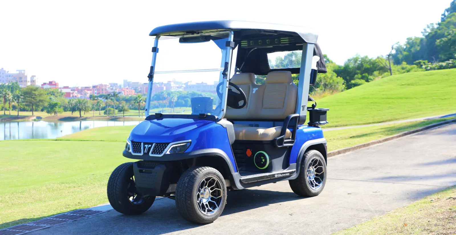 Tara 4x4 Electric Medium Speed Vehicle on the Course